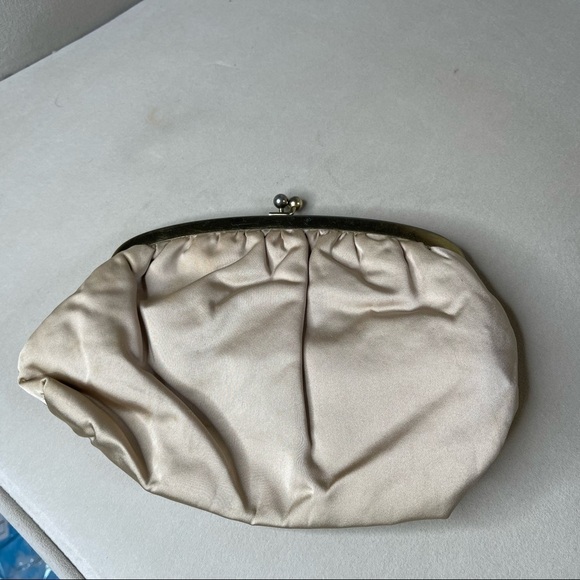 Vintage Metal Rose Kiss Lock Purse Pouch Champagne Material Floral Bag - Picture 2 of 3